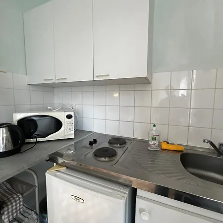 Confortable Entre Centre-ville Et Thermes Avec Wifi Apartamento